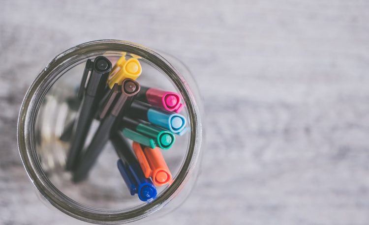 assorted color pens